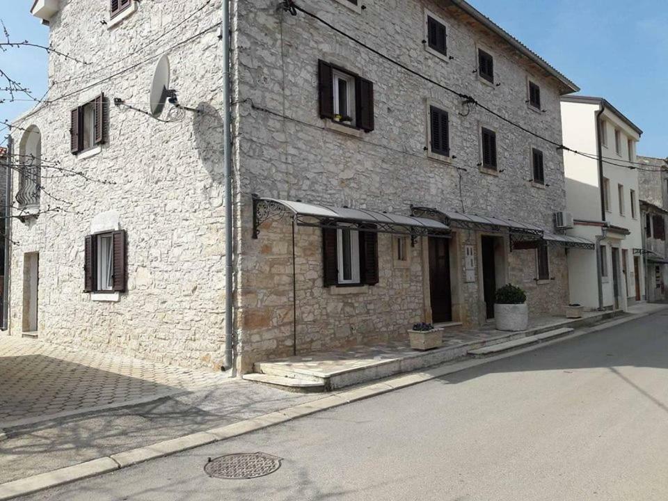 Apartment Nona Tar-Vabriga Bagian luar foto