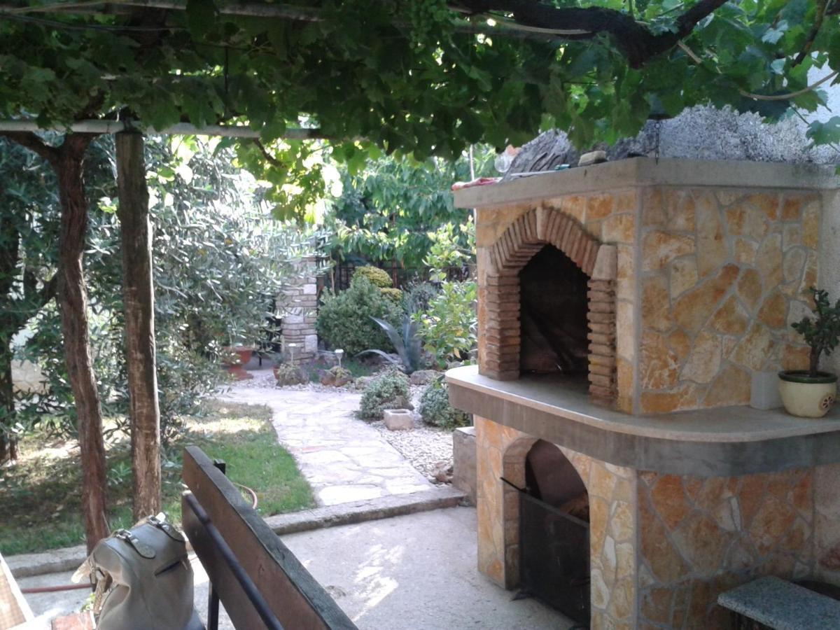 Apartment Nona Tar-Vabriga Bagian luar foto